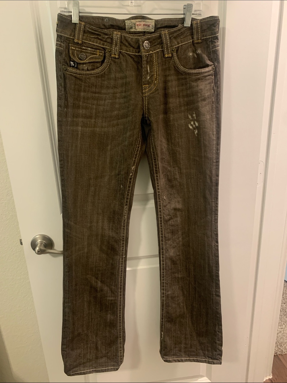 Women’s Straight Leg Jeans in Brown with Faded Detailing